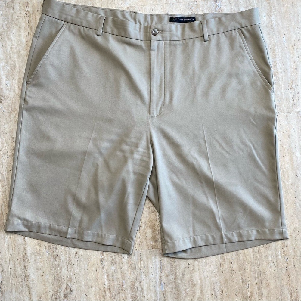 Greg Norman Golf Shorts Men 42 Khaki Tan Bundle Performance Flat‎ Front 2 Pack - Picture 2 of 13